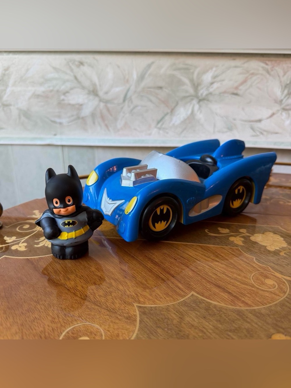 Fisher Price Batman Car Batmobile Set With Figure & Car